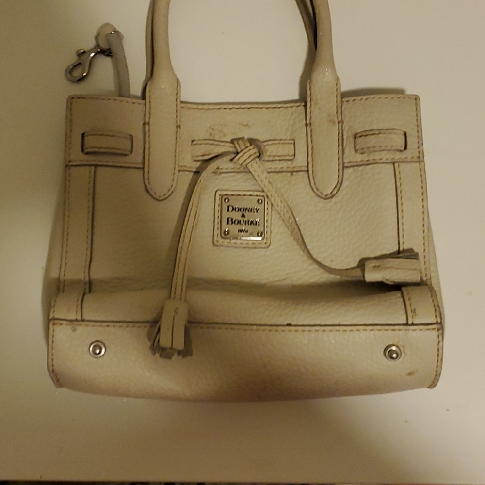 Dooney & Burke medium tussle purse